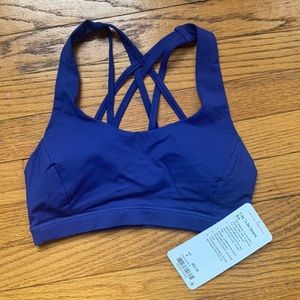 NWT Lululemon Free to be Serene bra